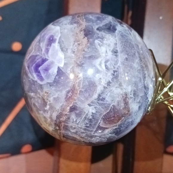 Dream Amethyst Sphere - Picture 5 of 9